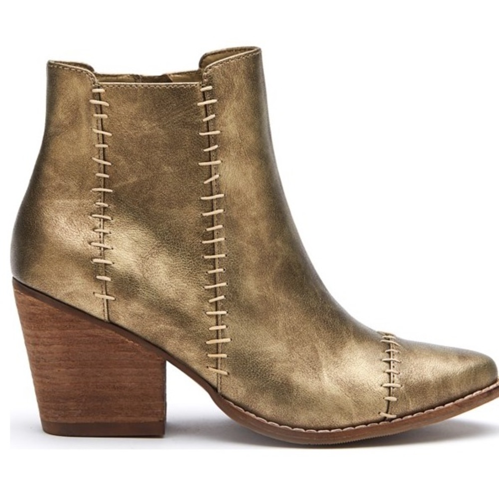 Coconuts by Matisse Gold Metallic Elaine Size 7